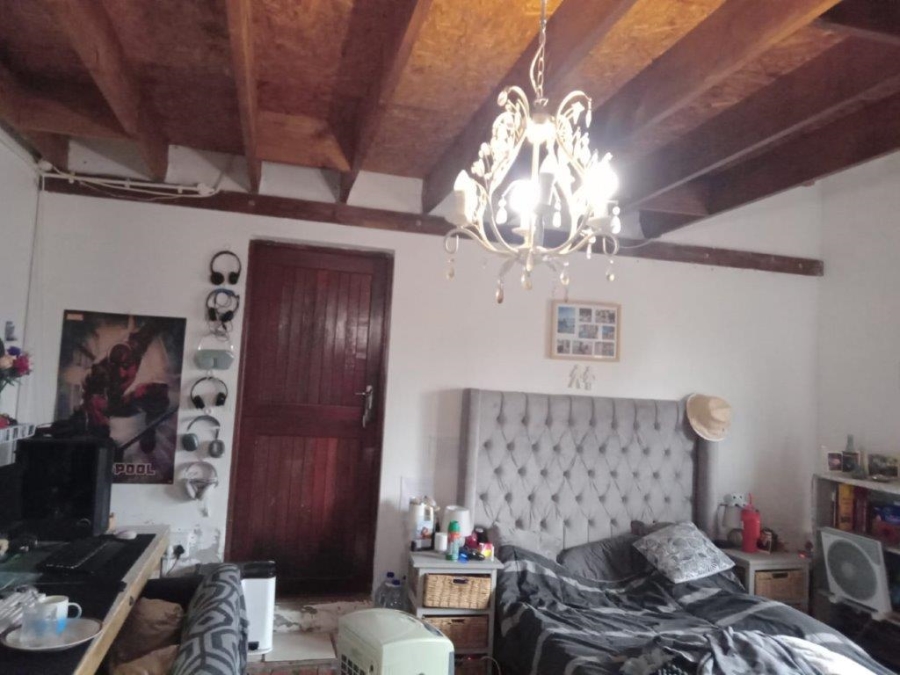 5 Bedroom Property for Sale in Wavecrest Eastern Cape